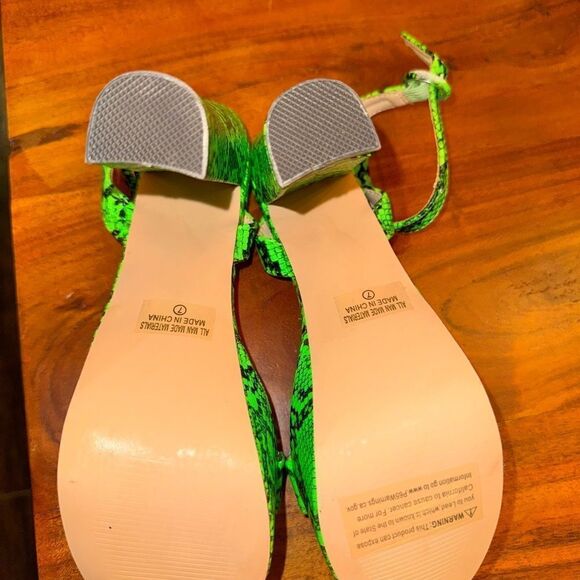 Nordstrom: Lime Green faux Snakeskin Platform Heels NWOT SZ 7 - Picture 7 of 9